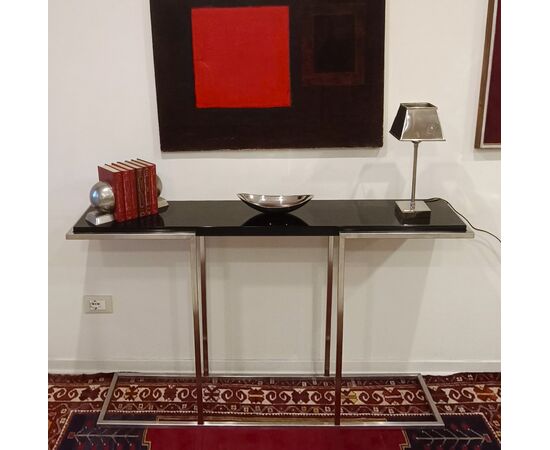 1980s Design Console in Brushed Steel with Black Lacquered Shelf 1980s Design Console in Brushed Steel with Black Lacquered Shelf