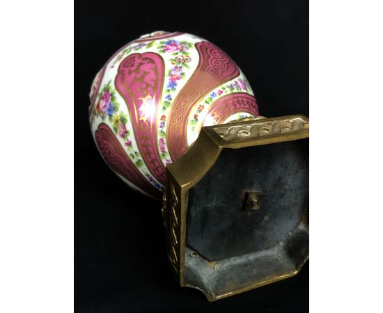 Polychrome porcelain incense burner, decorations and base in gilded bronze, France 19th century