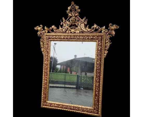 Important wooden mirror from 1850, lacquered and gilded, Venice, with frieze