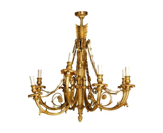 Lampadario a otto luci in bronzo dorato, Francia, stile Luigi XVI, fine XIX secolo Lampadario a otto luci in bronzo dorato, Francia, stile Luigi XVI, fine XIX secolo