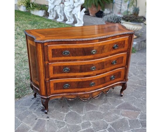 19th-century Venetian Walnut Chest of Drawers with Palm Inlays