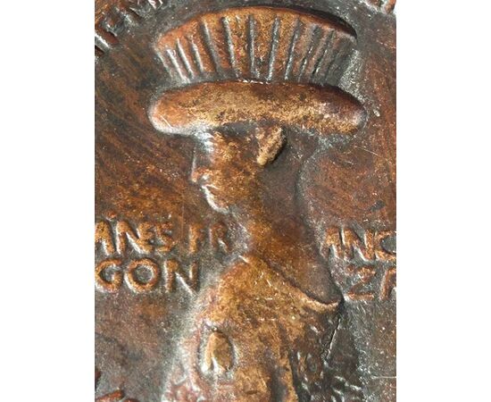 Large medal