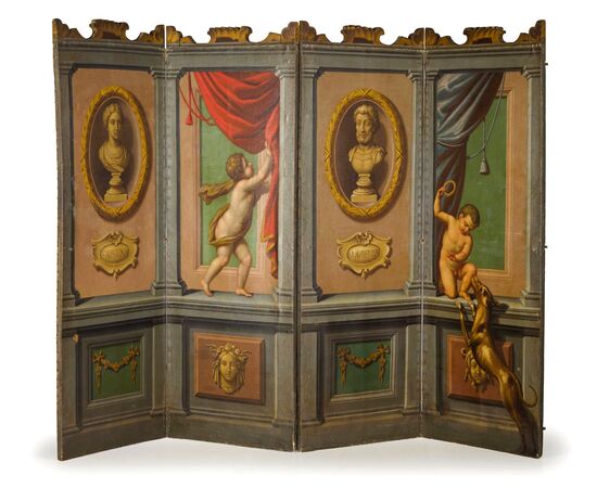 Grande paravento neoclassico a quattro pannelli dipinti a olio su tela, Italia, seconda metà del XVIII secolo Grande paravento neoclassico a quattro pannelli dipinti a olio su tela, Italia, seconda metà del XVIII secolo