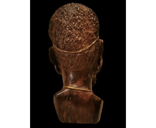 Large 19th Century Wooden Sculpture: Head of an African Man with Golden Decorations Large 19th Century Wooden Sculpture: Head of an African Man with Golden Decorations