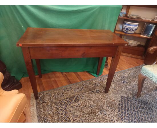 Table / Desk