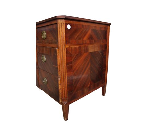 Louis XVI mahogany chest of drawers - mid-19th century Louis XVI mahogany chest of drawers - mid-19th century