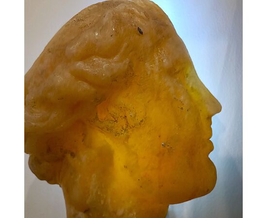 Scultura accademica del ‘900 in cera testa di Venere effetto ambra