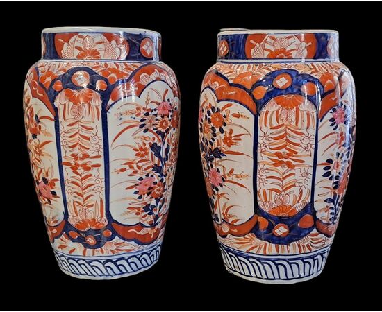 PAIR OF VASES - JAPAN - 19TH CENTURY PAIR OF VASES - JAPAN - 19TH CENTURY