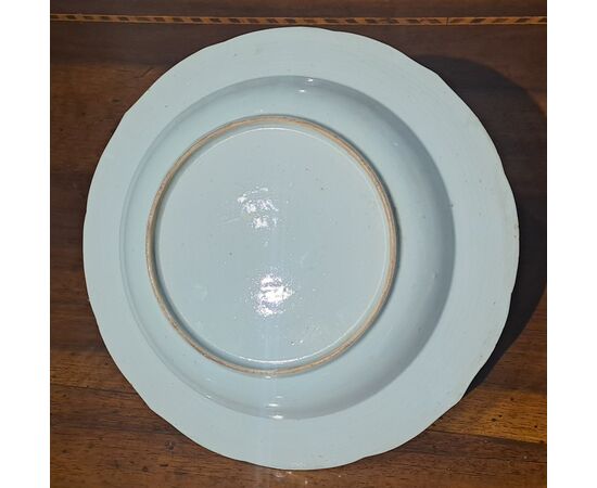PAIR OF ROSE FAMILY PLATES - CHINA - QIANLONG (1736 - 1795) PAIR OF ROSE FAMILY PLATES - CHINA - QIANLONG (1736 - 1795)
