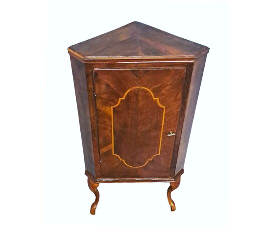 PAIR OF CORNER CABINETS - FERRARA - 18TH CENTURY PAIR OF CORNER CABINETS - FERRARA - 18TH CENTURY