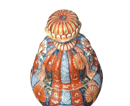 PAIR OF IMARI POTICHES - JAPAN - MEIJI PERIOD PAIR OF IMARI POTICHES - JAPAN - MEIJI PERIOD