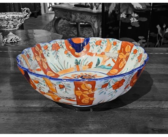 PORCELAIN BOWL - IMARI - MEIJI (1868 - 1912) PORCELAIN BOWL - IMARI - MEIJI (1868 - 1912)