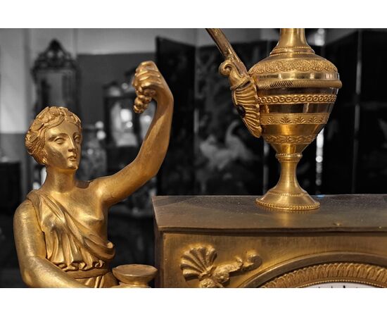 PENDOLA IN BRONZO DORATO – FRANCIA – EPOCA IMPERO PENDOLA IN BRONZO DORATO – FRANCIA – EPOCA IMPERO