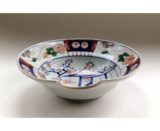 BARBER'S PLATE - IMARI - 18TH CENTURY BARBER'S PLATE - IMARI - 18TH CENTURY