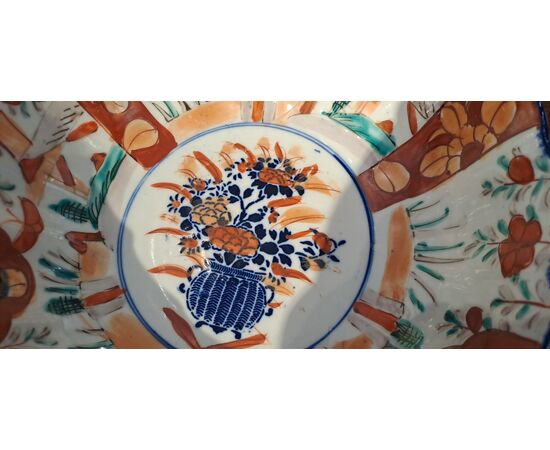 PORCELAIN BOWL - IMARI - MEIJI (1868 - 1912) PORCELAIN BOWL - IMARI - MEIJI (1868 - 1912)