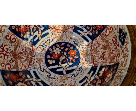 PORCELAIN BOWL MOUNTED IN BRONZE – JAPAN – EARLY EDO PERIOD (1603 – 1868) PORCELAIN BOWL MOUNTED IN BRONZE – JAPAN – EARLY EDO PERIOD (1603 – 1868)