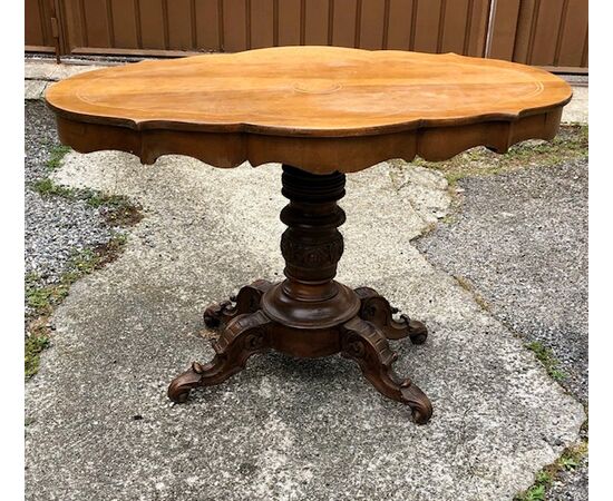 Tavolo ovale