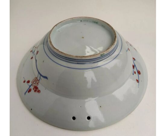 BARBER'S PLATE - IMARI - 18TH CENTURY BARBER'S PLATE - IMARI - 18TH CENTURY