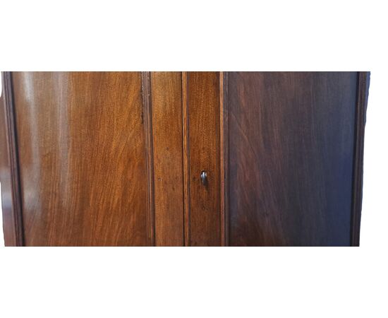 WALNUT CORNER CABINET - PIEDMONT - 19TH CENTURY WALNUT CORNER CABINET - PIEDMONT - 19TH CENTURY