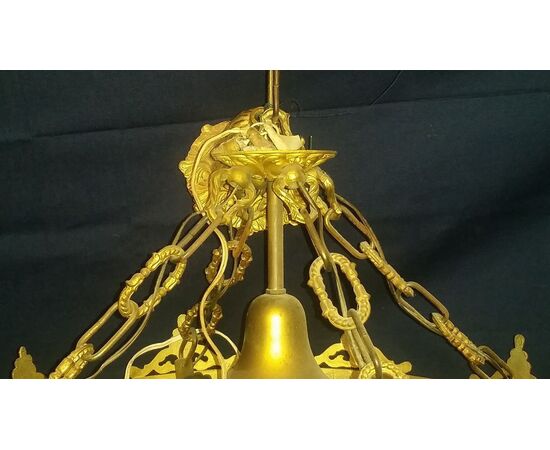 LAMPADARIO IN BRONZO DORATO LAMPADARIO IN BRONZO DORATO