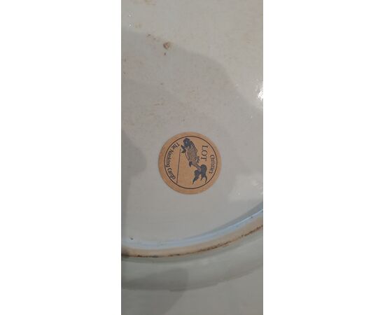 LARGE WHITE AND BLUE PLATE - CHINA - 18TH CENTURY (NANKING CARGO) LARGE WHITE AND BLUE PLATE - CHINA - 18TH CENTURY (NANKING CARGO)