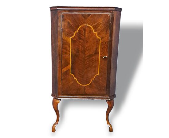 PAIR OF CORNER CABINETS - FERRARA - 18TH CENTURY PAIR OF CORNER CABINETS - FERRARA - 18TH CENTURY