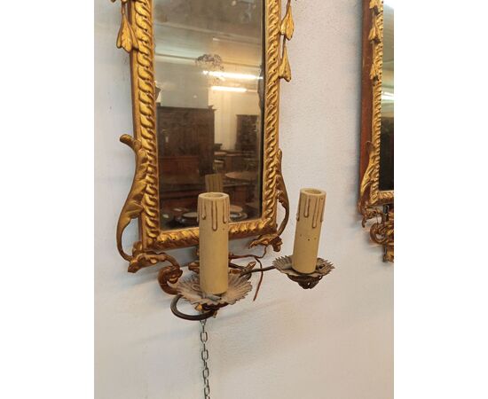 Sedie di 4 specchierine in legno dorato con fregi