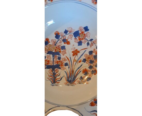 PIATTO DA BARBIERE - IMARI - KANGXI (1662 - 1722) PIATTO DA BARBIERE - IMARI - KANGXI (1662 - 1722)