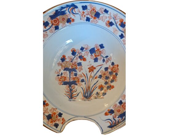 PIATTO DA BARBIERE - IMARI - KANGXI (1662 - 1722) PIATTO DA BARBIERE - IMARI - KANGXI (1662 - 1722)