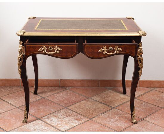 Antique French Napoleon III desk in precious exotic woods with gilded bronze inlays. 19th century period. Antique French Napoleon III desk in precious exotic woods with gilded bronze inlays. 19th century period.