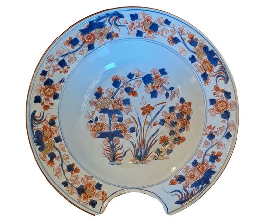 PIATTO DA BARBIERE - IMARI - KANGXI (1662 - 1722) PIATTO DA BARBIERE - IMARI - KANGXI (1662 - 1722)