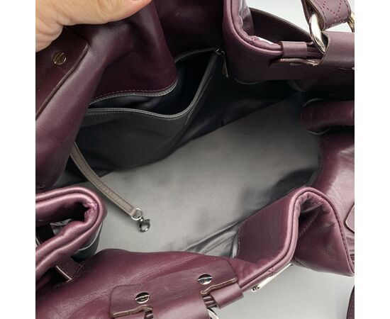 CHANEL Borsa a Mano in Pelle Col. Viola Paris-Londres M CHANEL Borsa a Mano in Pelle Col. Viola Paris-Londres M