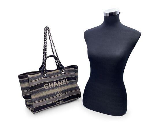 CHANEL Borsa Shopper in Tela Col. Nero Deauville M CHANEL Borsa Shopper in Tela Col. Nero Deauville M