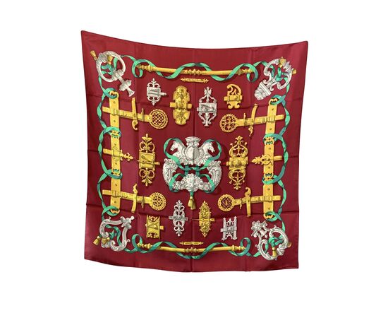 HERMES Foulard Vintage in Seta Col. Bordeaux Ferronnerie HERMES Foulard Vintage in Seta Col. Bordeaux Ferronnerie