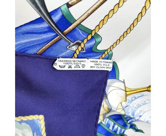 HERMES Foulard Vintage in Seta Col. Blu Carre 90 HERMES Foulard Vintage in Seta Col. Blu Carre 90