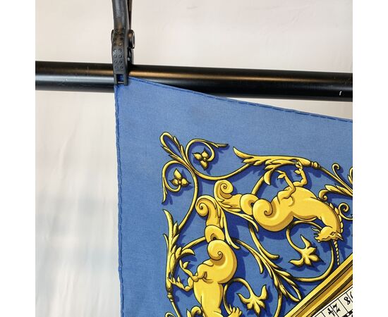 HERMES Foulard Vintage in Seta Col. Blu Carre 90 HERMES Foulard Vintage in Seta Col. Blu Carre 90