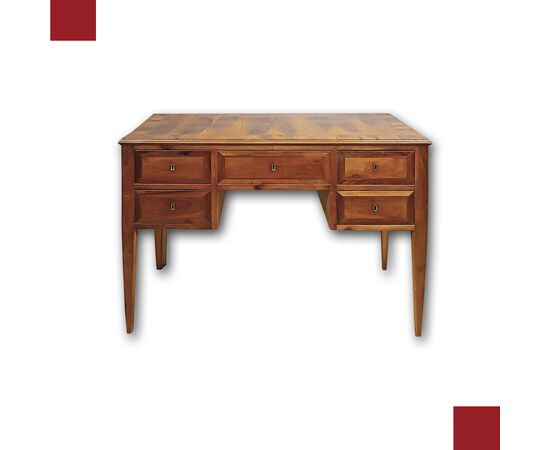 SMALL NEOCLASSICAL MARQUETRY WRITING DESK SECOND HALF OF THE 18TH CENTURY SMALL NEOCLASSICAL MARQUETRY WRITING DESK SECOND HALF OF THE 18TH CENTURY