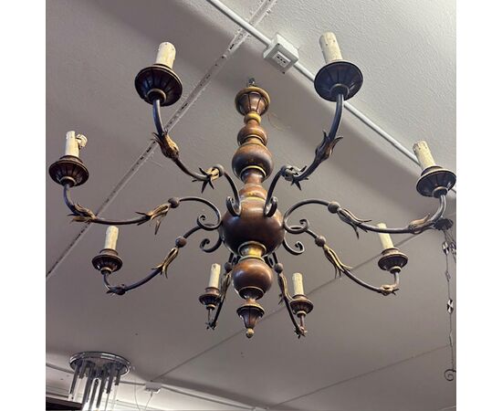 Antique 8-light chandelier, 1940s, turned wood and wrought iron. 90 cm diameter.