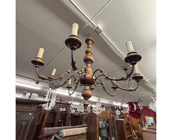 Antique 8-light chandelier, 1940s, turned wood and wrought iron. 90 cm diameter.