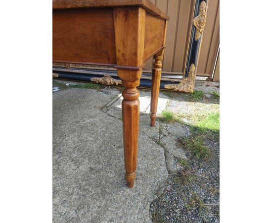 elegante tavolo / scrivania in noce