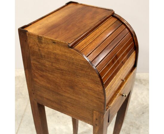 Antico comodino Direttorio in noce - Italia epoca '700