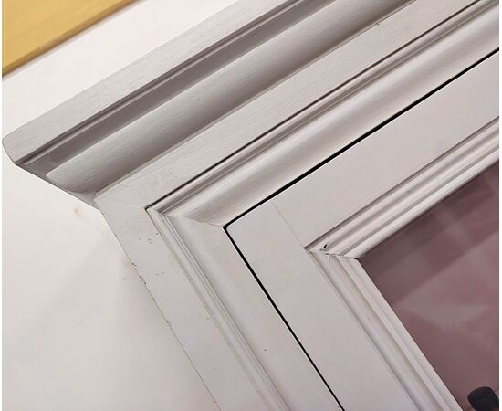 Gruppo di librerie con tavoli