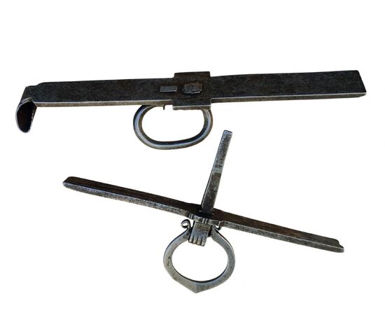 Due catenacci per porte XVIII secolo