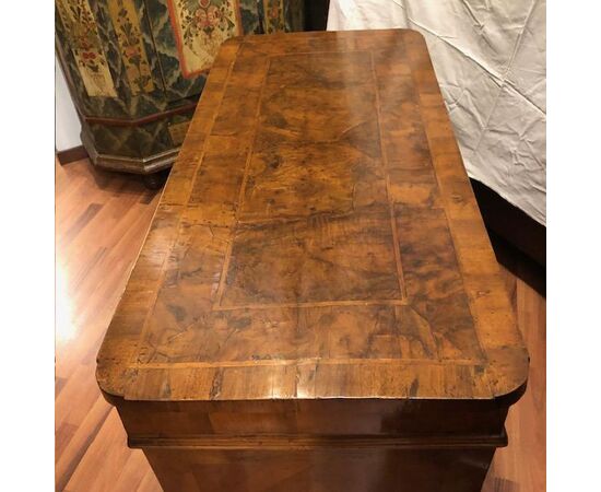 Scrivania da centro Lombarda