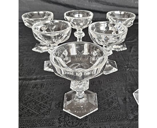 Baccarat glasses service