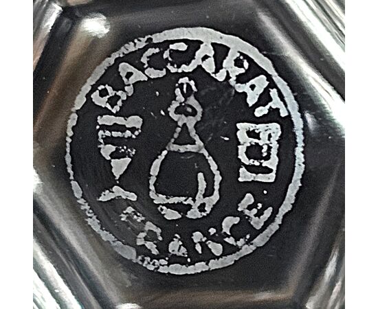 Baccarat glasses service