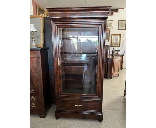 Mahogany display cabinet