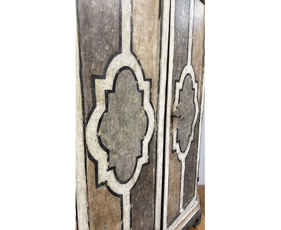 LOUIS XIV PAINTED CABINET, FIRST HALF OF THE 18TH CENTURY LOUIS XIV PAINTED CABINET, FIRST HALF OF THE 18TH CENTURY