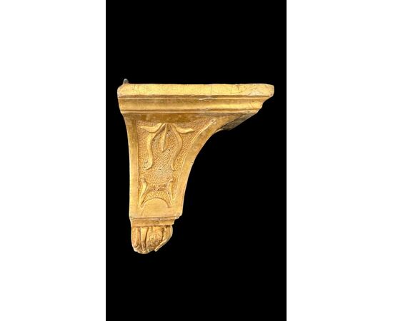 Mensolina applique in legno intagliato e foglia oro. Periodo Impero.