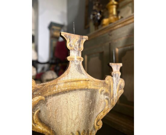 Pair of decorative trophies